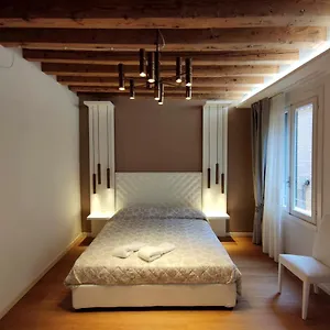 Deluxe 3 Bedroom Flat In Rialto Appartement Venise